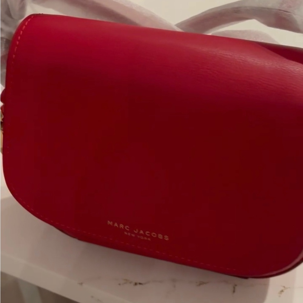 Marc Jacobs Crossbody Bag in Fire Red